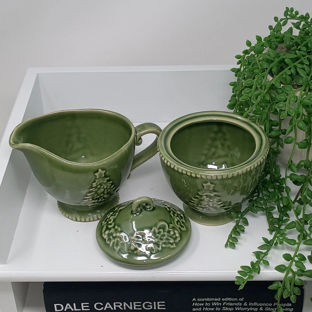 Cracker Barrel Green Serveware Set